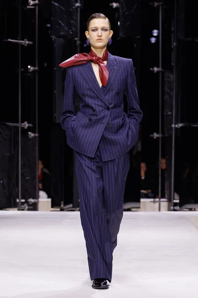 Look 7